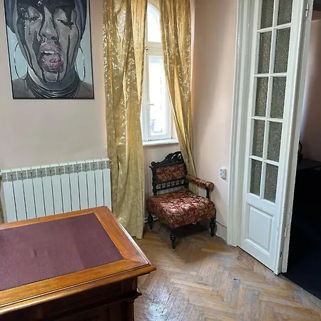 Old Town Next To Sea 콘스탄차