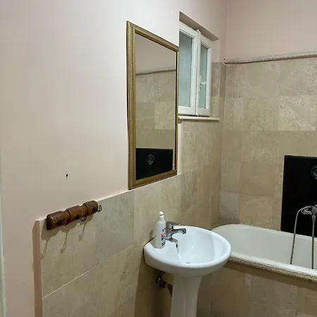 Old Town Next To Sea 콘스탄차